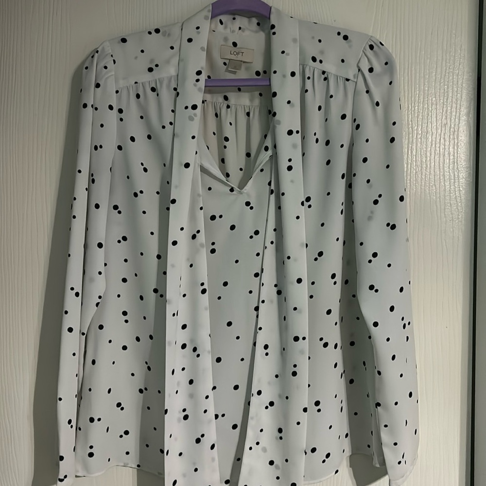 Ivory and black LOFT women’s size M blouse